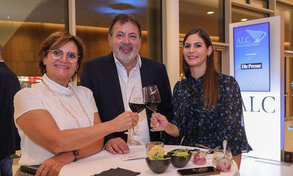 Bäckerei-Mangold-Eigentümerfamilie Monika, Egon und Andrea Haag (v.l.)