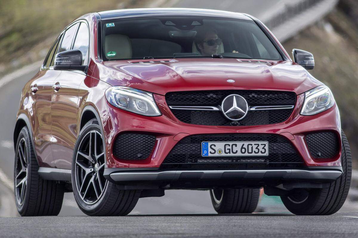 Alles, was GLE Coupé heißt, hat zudem Allradantrieb und Neungangautomatik, mit Ausnahme der beiden V8 von AMG, die haben sieben Gänge.