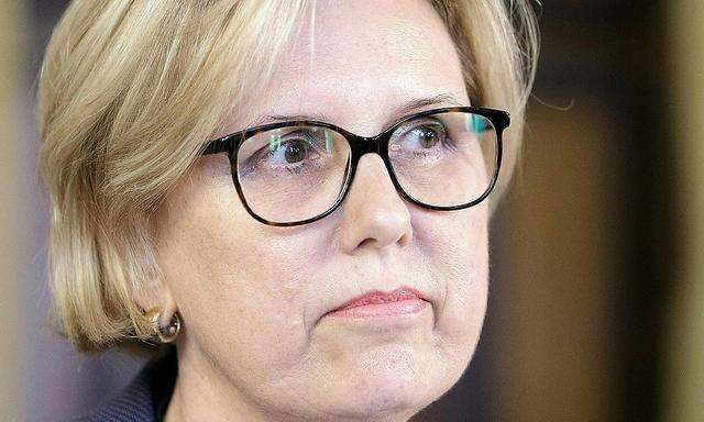 Margit Kraker: Erste RH-Präsidentin gelobt "Äquidistanz"