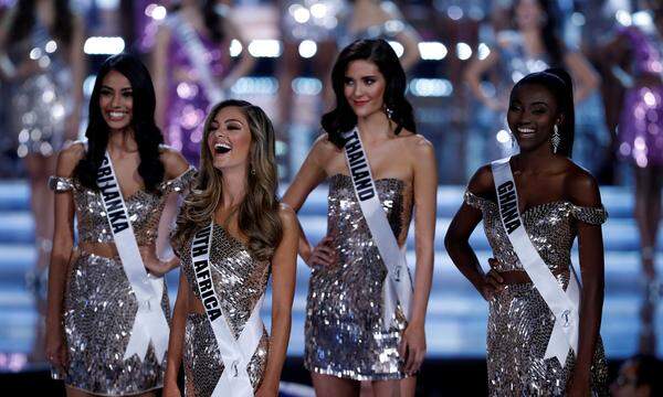 Zu dem 66. Miss-Universe-Wettbewerb waren Frauen aus fast hundert Ländern angetreten, darunter erstmals auch Kandidatinnen aus Kambodscha, Laos und Nepal.