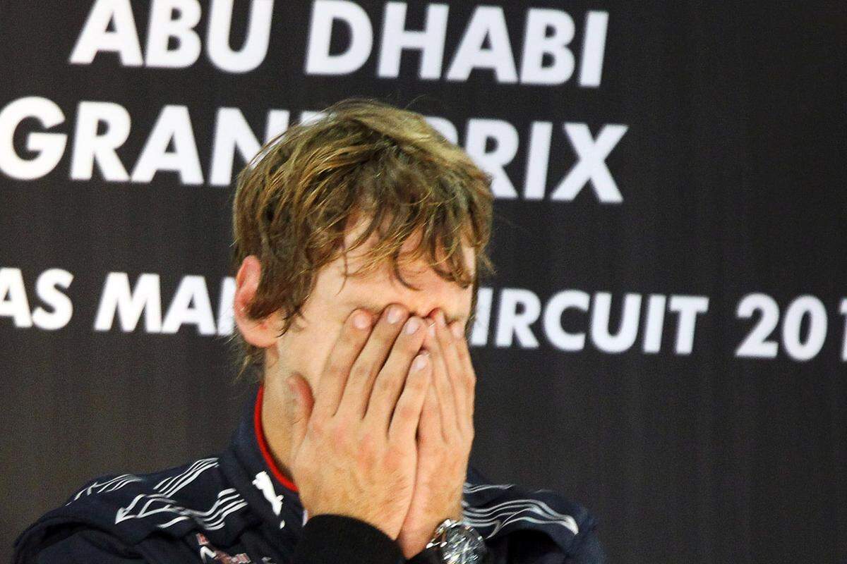 Und in Abu Dhabi schaffte Vettel den ganz großen Wurf: Der 23-Jährige gewann zum Saisonfinale und holte den WM-Titel, weil Fernando Alonso nur Siebenter wurde. Mit Tränen in den Augen stand Vettel auf dem Podest. Er ist seither der jüngste Weltmeister der Formel-1-Geschichte.