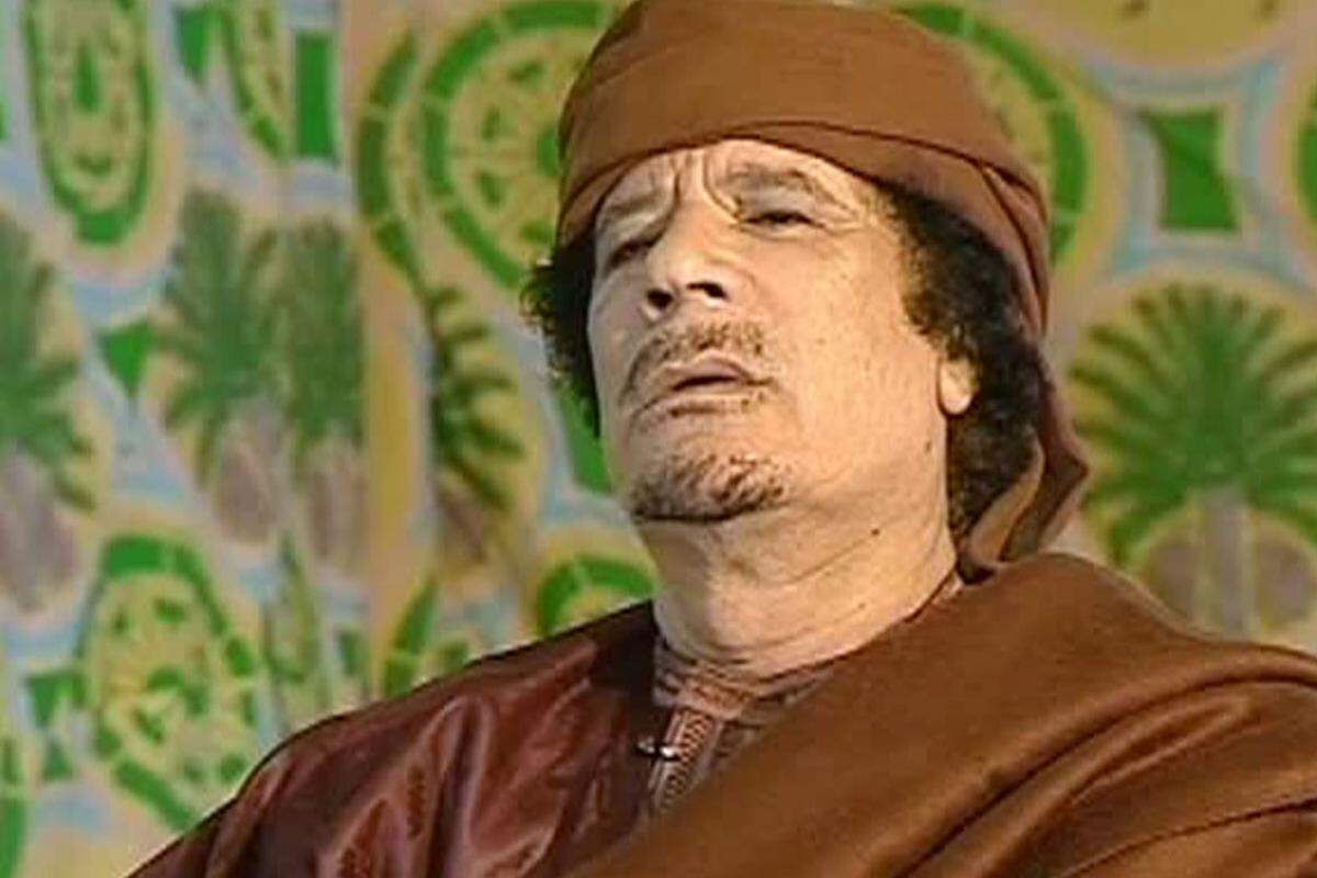 Gaddafi selbst gibt sich betont kämpferisch:  "Das Mittelmeer wird zum Schlachtfeld werden." 