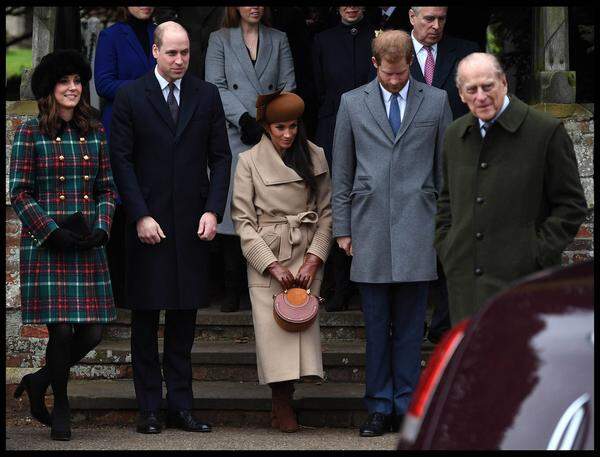 Queen Elizabeth hat gerne ihre Kinder und Enkel samt Anhang zu Weihnachten um sich. 2019 wird sie aber auf Prinz Harry, Herzogin Meghan und Urenkel Archie verzichten müssen.   