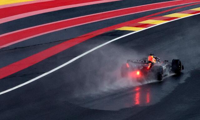 Max Verstappen war auch auf nasser Strecke nicht zu schlagen.
