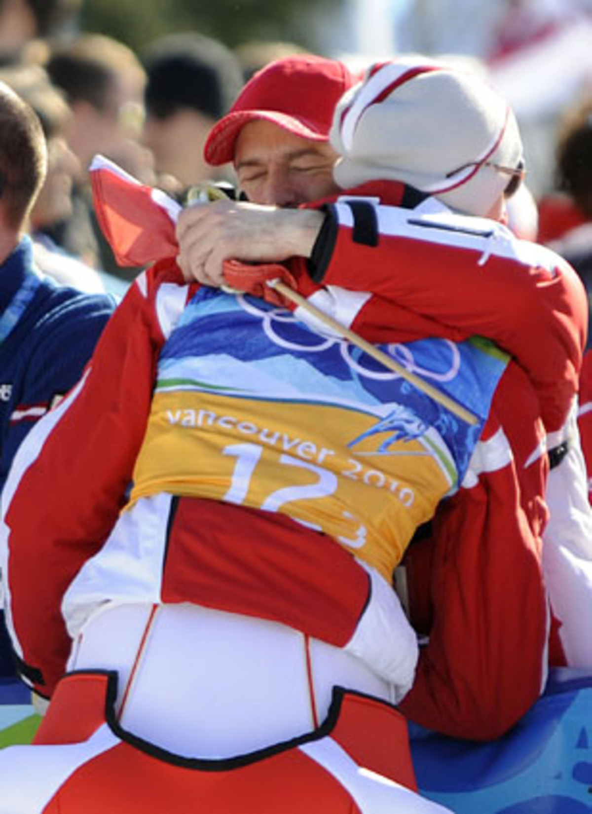 "Das war ein weiterer Schritt, wir haben noch nie geschafft, in jedem Bewerb eine Medaille zu holen. Dass es in den zwei Einzelbewerben nicht ganz gereicht hat zu Gold, zeigt, dass wir uns weiterentwickeln können, und dass auch ich mich weiterentwickeln kann. Man muss selbst Sicherheit ausstrahlen als Trainer. Ich habe nie gezweifelt, dass wir Gold holen. Die letzte Woche hat abgefärbt. Obwohl ich trotzdem ruhig agiert habe, es war eine Extremsituation." Zur Bindungsdiskussion um Simon Ammann: "Ich bin froh, dass ich nicht darüber hinweggeschaut habe. Aber es war gut, dass man daraus gelernt hat, dass man eleganter agieren könnte."