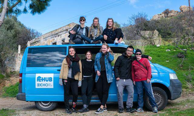 Das Team der NGO Echo 100Plus auf der Insel Leros.