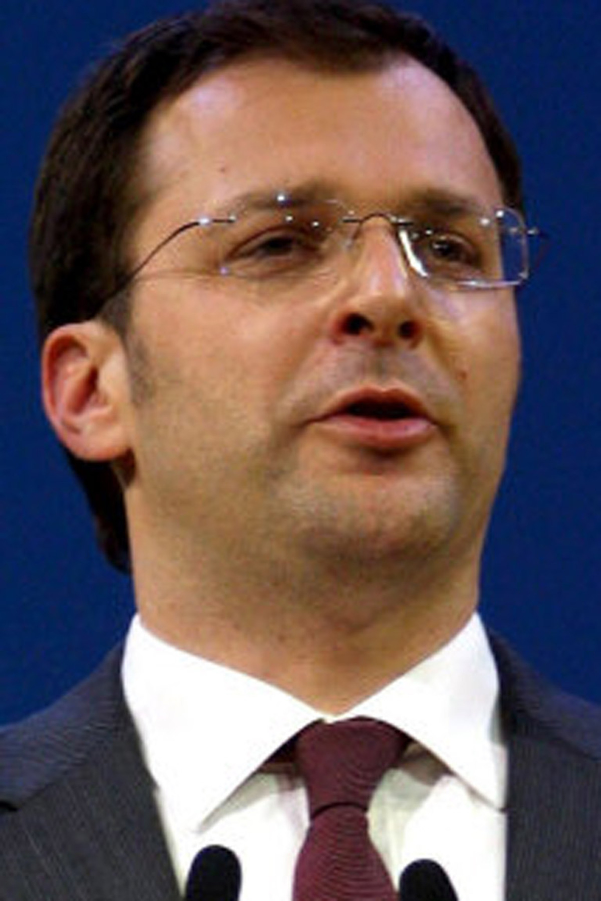 "Er hat mit der Eintscheidung im Interesse seiner Gesundheit und Familie Stärke bewiesen",  erklärt VP-Generalsekretär Fritz Kaltenegger und drückt Pröll seinen "tiefen Respekt" und seine "tiefe Dankbarkeit" aus. Am Donnerstag werden im Bundesparteivorstand die Weichen für Prölls Nachfolge gestellt, kündigt Kaltenegger an.