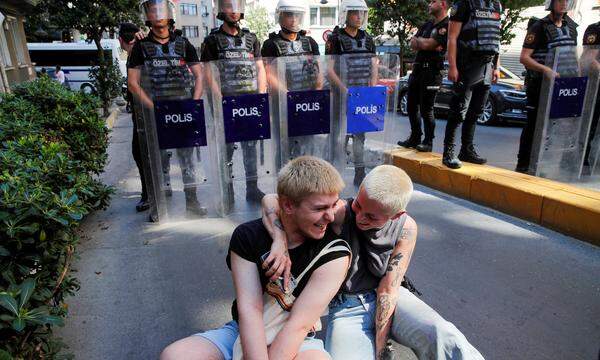 Im Juni ließen die türkischen Behörden die Pride Parade in Istanbul verbieten. 