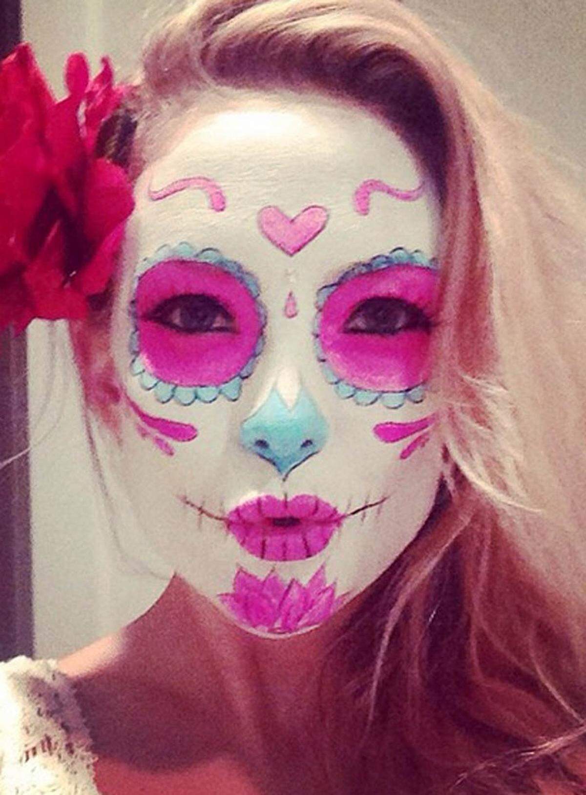 Kate Hudson ließ sich von mexikanischen Totenmasken inspirieren.