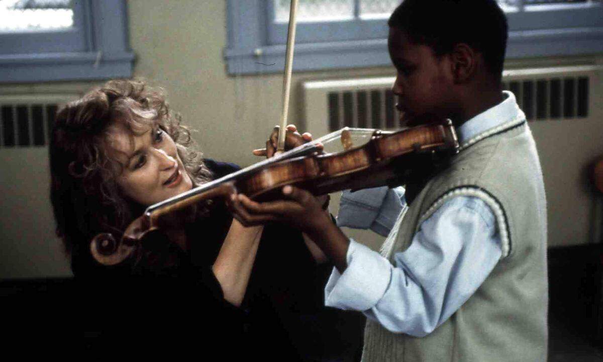 "Scream"-Erfinder Wes Craven hat auch abseits des Horrors Filme gedreht: Etwa einen über eine Violin-Lehrerin (Streep), die im New Yorker Problembezirk Harlem unterrichtet.