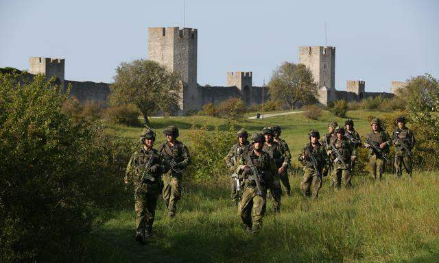 Soldaten auf der strategisch wichtigen Insel Gotland