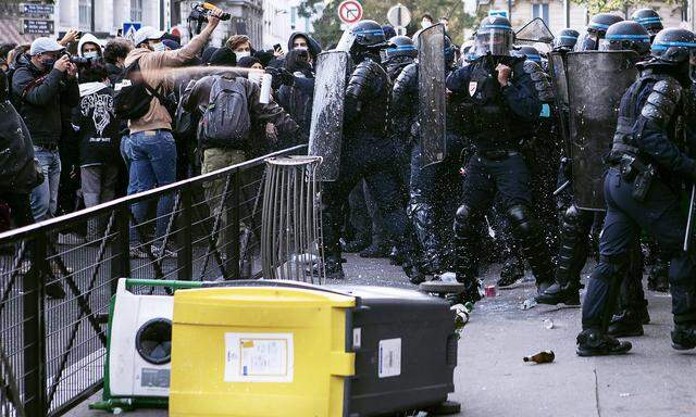 FRANCE - BLOCUS HIGH SCHOOL Mobilization of French high schools to fight against student insecurity in the face of Covi