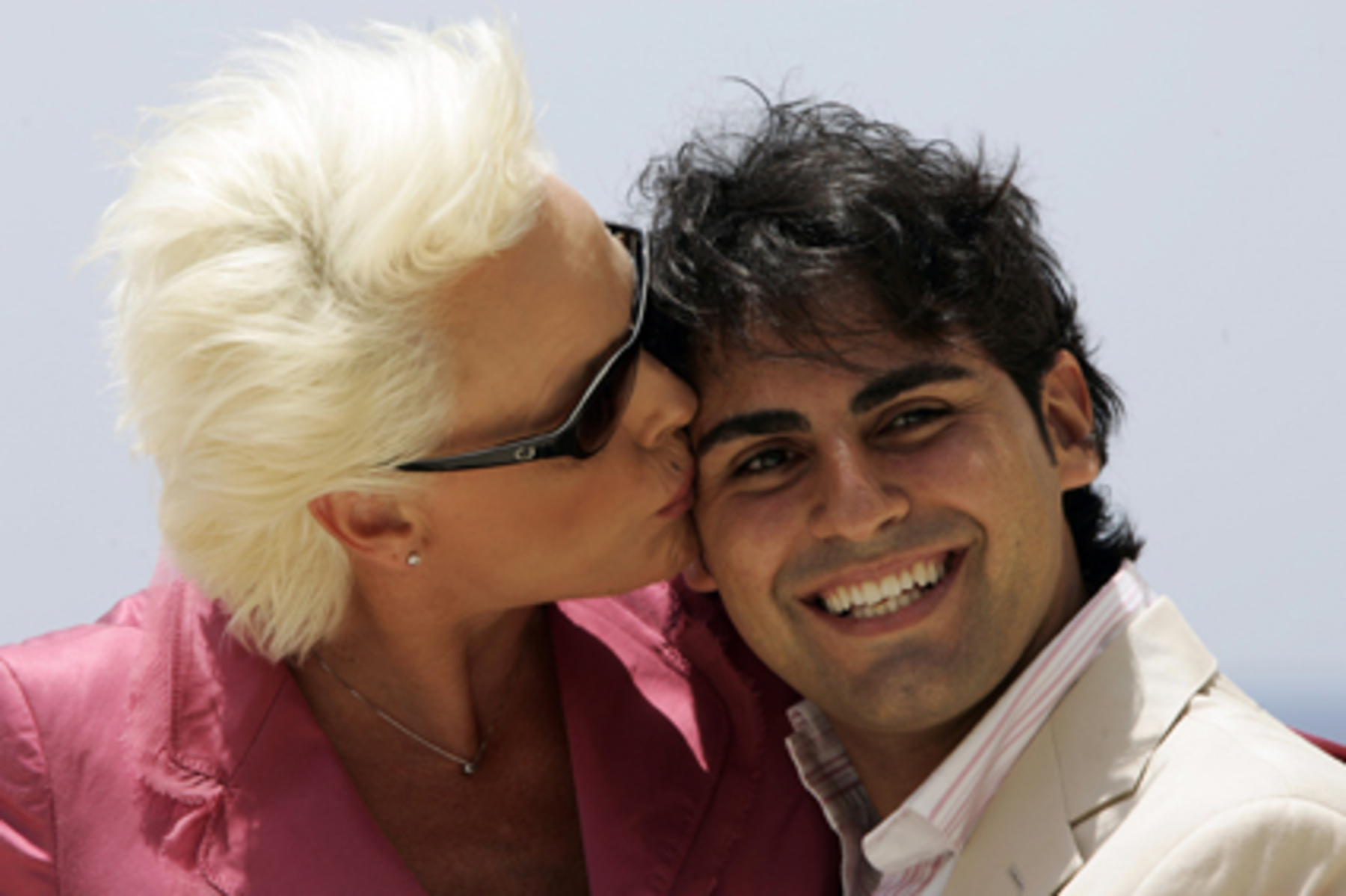 Brigitte Nielsen, Baujahr 1963, hat sich kürzlich im Rahmen einer TV-Doku komplett sanieren lassen. Ihr Liebster ist der 15 Jahre jüngere Italiener Mattia Dessi.