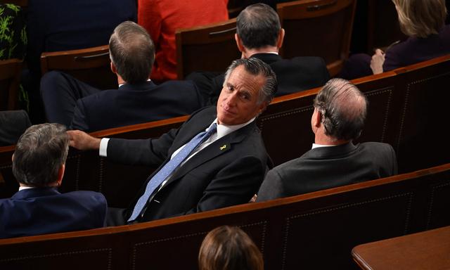 Senator Mitt Romney während Joe Bidens „State of the Union“-Rede im Capitol am 7. März 2024.
