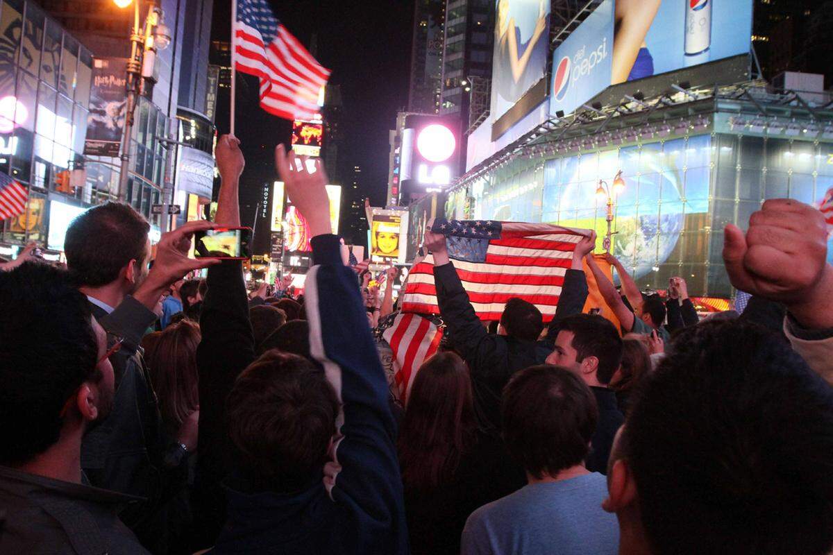 "Was für ein wunderbarer Tag", ruft ein New Yorker aus. "Endlich ist es so weit."