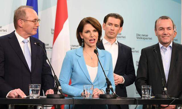 Spitzenkandidat Othmar Karas (ÖVP), Innenstaatssekretärin Karoline Edtstadler (ÖVP), Bundeskanzler Sebastian Kurz (ÖVP) und EVP-Spitzenkandidat Manfred Weber 