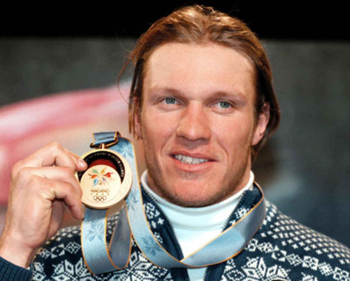 Die Spiele in Nagano machten ihn weltberühmt: Wenige Tage nach dem schweren Sturz in der Abfahrt kehrte er auf die Piste zurück und holte Gold in Super-G und Riesentorlauf. 2006 komplettierte der Salzburger seine Olympia-Medaillen-Sammlung und räumte Silber (Super-G) und Bronze (Riesenslalom) ab.  2 x Gold  1 x Silber  1 x Bronze