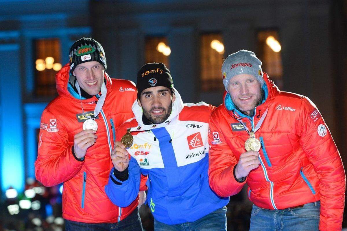 Die österreichischen Biathleten beenden in Oslo eine lange WM-Durststrecke. Dominik Landertinger und Simon Eder erobern Silber und Bronze im 20-km-Einzelbewerb und damit das erste ÖSV-Edelmetall seit 2011. Der Franzose Martin Fourcade holt vier Goldmedaillen.