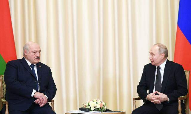 Alexander Lukaschenko ist im Ukraine-Krieg immer mehr zum Vasall Wladimir Putins geworden.