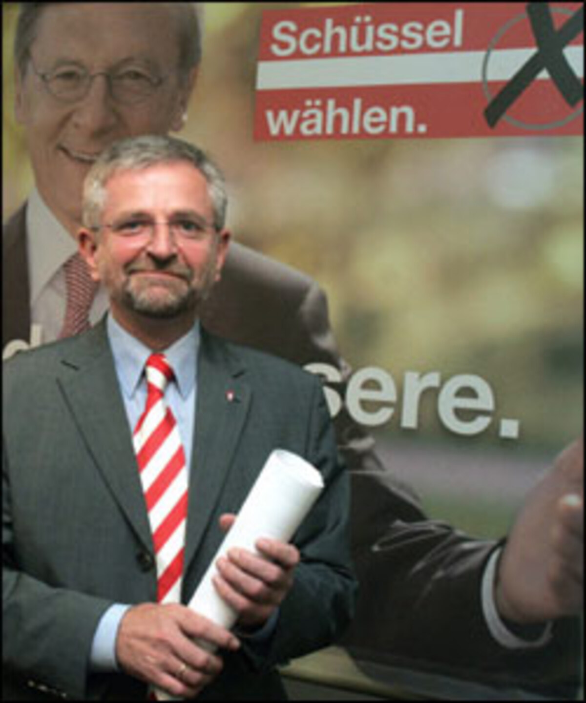 "Die niedrigere Wahlbeteiligung ist voll zu unseren Lasten gegangen. Vielen war wohl der Ernst der Lage nicht bewusst. Leider hat das Negativ-Campaigning der SPÖ die Positivfakten überdeckt."VP-Klubobmann Wilhelm Molterer.