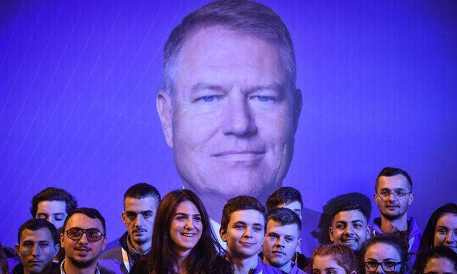 Hoffnungsträger für viele junge Rumänen: Präsident Klaus Johannis kann am Sonntag mit deutlichen Erfolgen rechnen.
