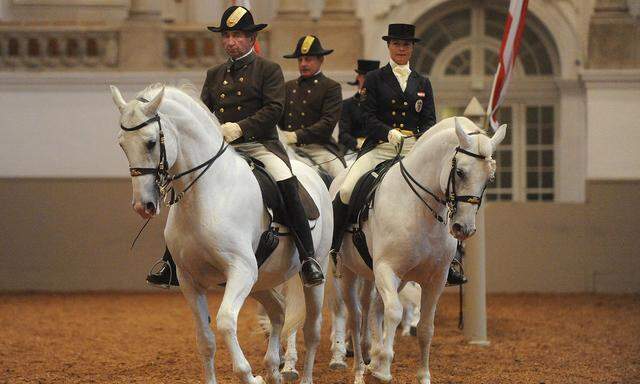 GENERALPROBE ZUR FUN RAISING GALA DER SPANISCHEN HOFREITSCHULE:...                     .