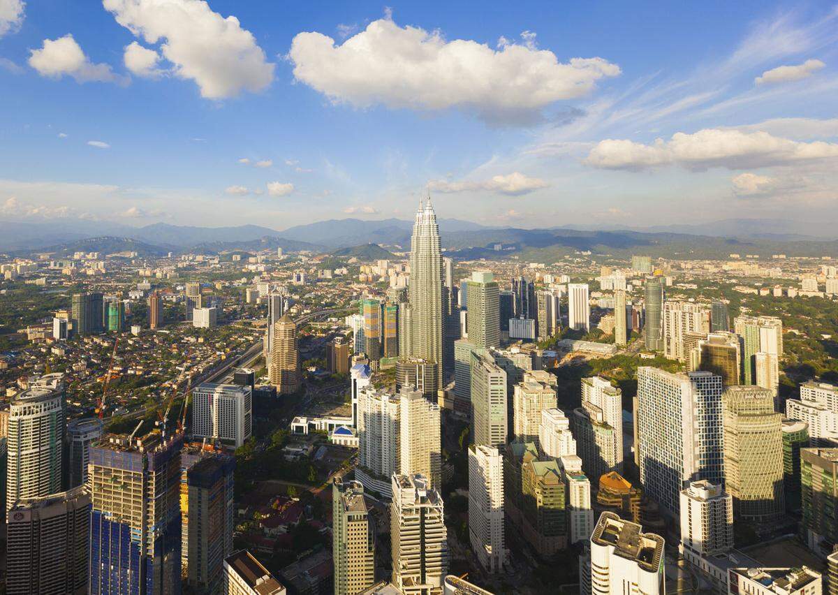 Stetig steigen auch die Besucherzahlen in Kuala Lumpur. 13,4 Millionen Reisende waren es im Jahr 2018, 2019 sollen es rund 14 Millionen werden.