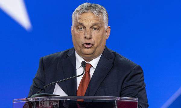 In Budapest findet das zweitägige Treffen der "Conservative Political Action Conference" statt. In seiner Eröffnungsrede betont Ministerpräsident Viktor Orbán, Ungarn sei ein "Inkubator", in dem die konservative Politik der Zukunft erprobt werde.