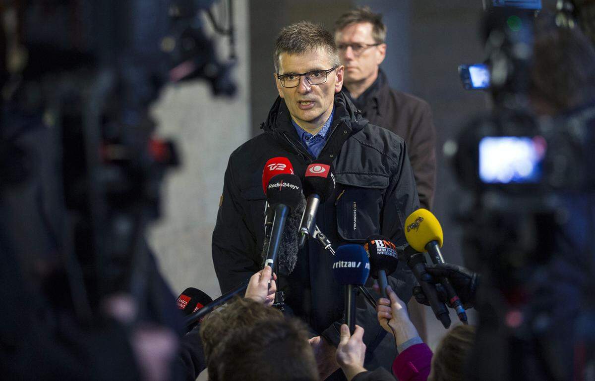 Jorgen Skov von der Kopenhagener Polizei bei einer Pressekonferenz.