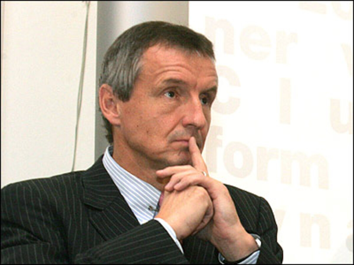 "Neuwahlen will niemand, auch wir nicht."Bartenstein über Spekulationen, dass die ÖVP nur auf Zeit spiele.