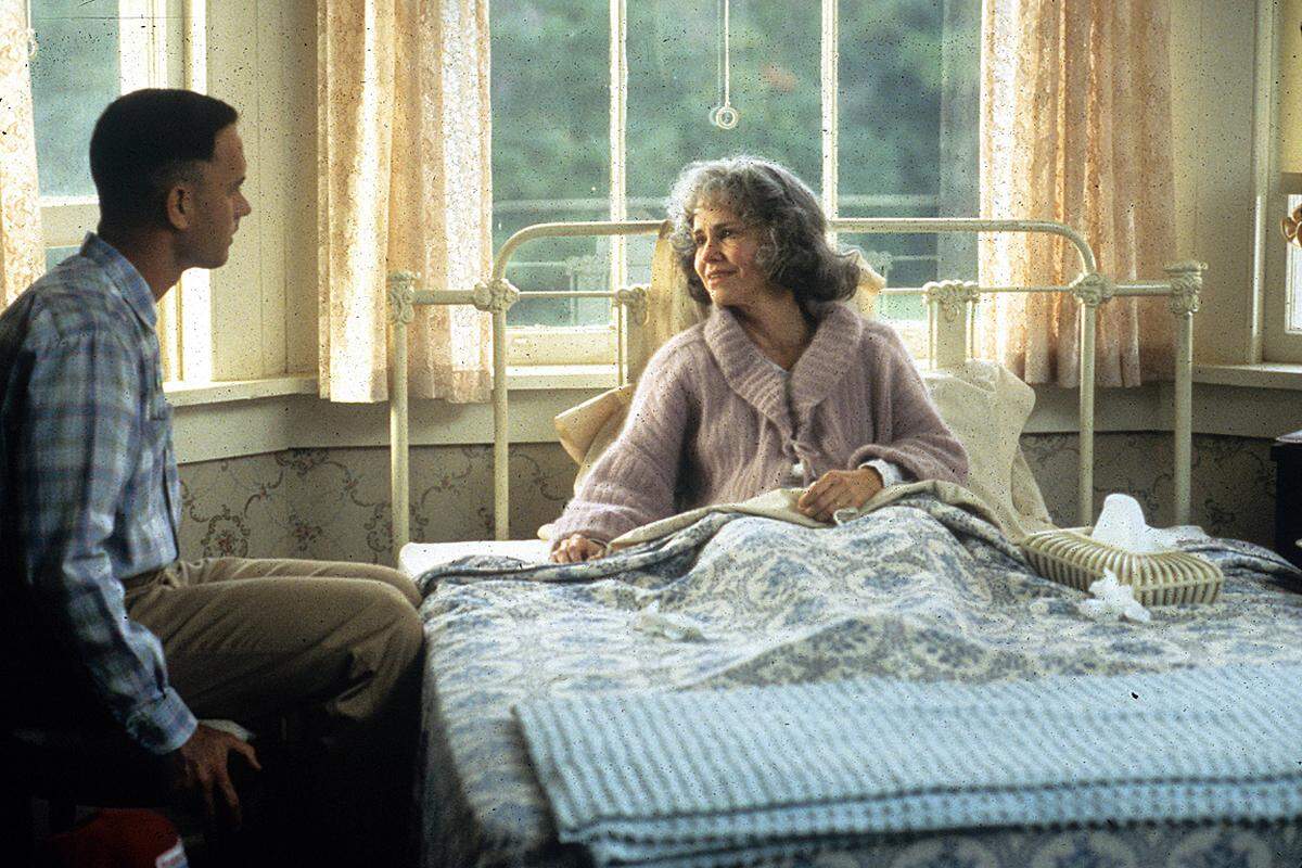 "Forrest Gump"Es gibt zwei wichtige Frauen in Forrest Gumps (Tom Hanks) Leben: Seine Mutter (Sally Field) und seine Freundin Jenny (Robin Wright): Doch die beiden teilen sich weder eine Schachtel Pralinen, noch führen ein Gespräch abseits vom Thema Mann, genauso wenig wie die anderen Frauenfiguren im Film.
