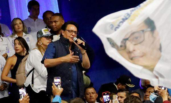 Der Wahlkampf-Gegner Fernando Villavicencio wurde am Mittwoch nach einer Veranstaltung erschossen. 
