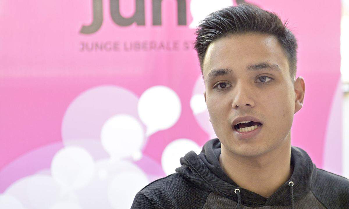 Mit den kontroversesten Vorschlägen Zugangsbeschränkungen und Studiengebühren - ging der pinke Spitzenkandidat Yannick Shetty in die Wahl. Auch er hat nach der Wahl ein Plus vor seinem Ergebnis: Zu den bisher sechs Mandaten kommt eines dazu: Die Junos haben jetzt sieben Mandate. 