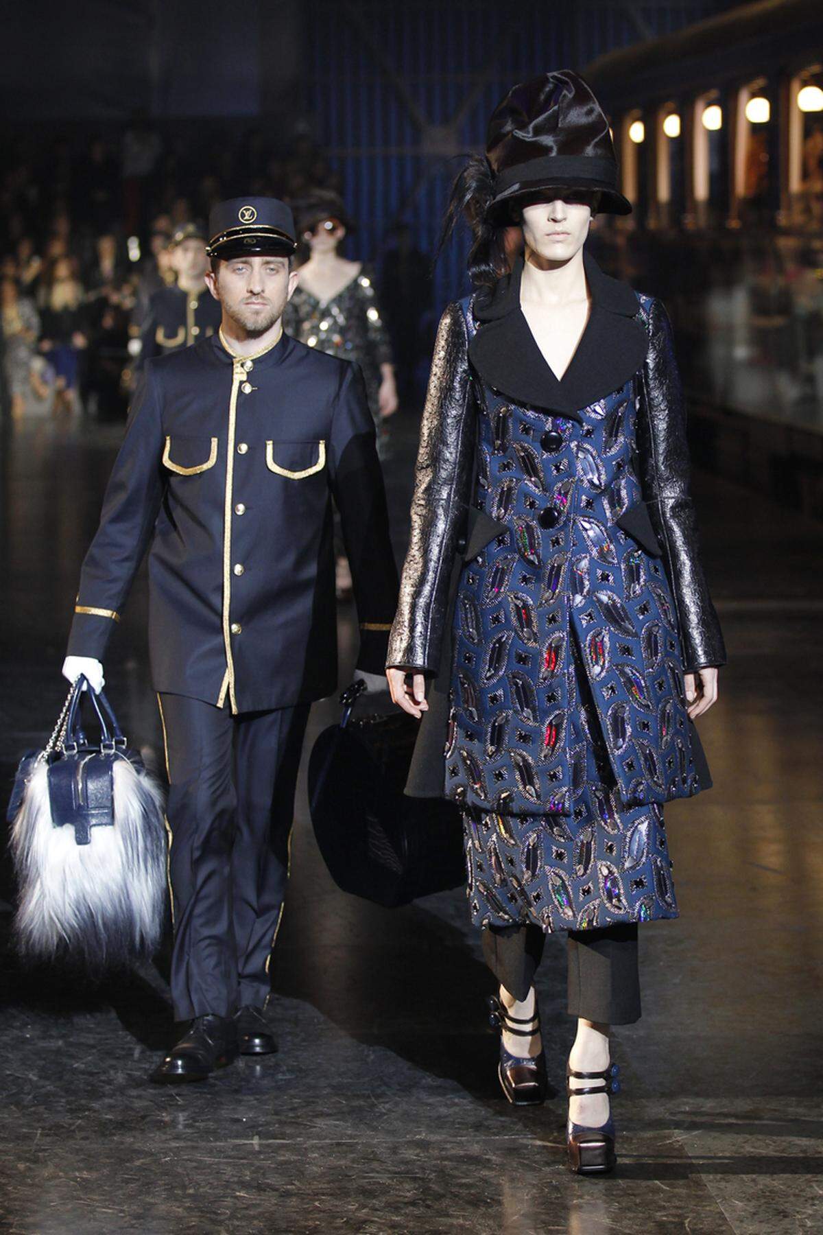 Bei Louis Vuitton setzte man ebenfalls auf den Lagenlook und das schon in der Herbstkollektion.