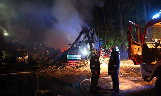 Wien Grossbrand Poetzleinsdorfer Schlosspark