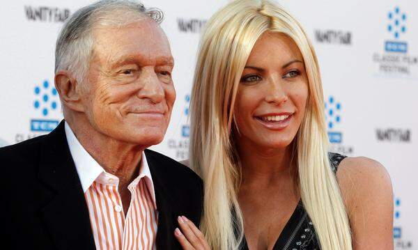 Jetzt, wo Hefner gestorben ist und seine Witwe Crystal Hefner in eine zeitgenössische Fünf-Millionen-Villa in den Hollywood Hills umgezogen ist, die Hefner für sie im Jahr 2013 gekauft hat, wird der Wert der Playboy Mansion wahrscheinlich steigen.
