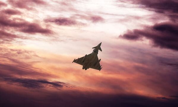 Für Verteidigungsministerin Klaudia Tanner (ÖVP) wird die Causa Eurofighter nun zum „Match Österreich gegen Airbus“.