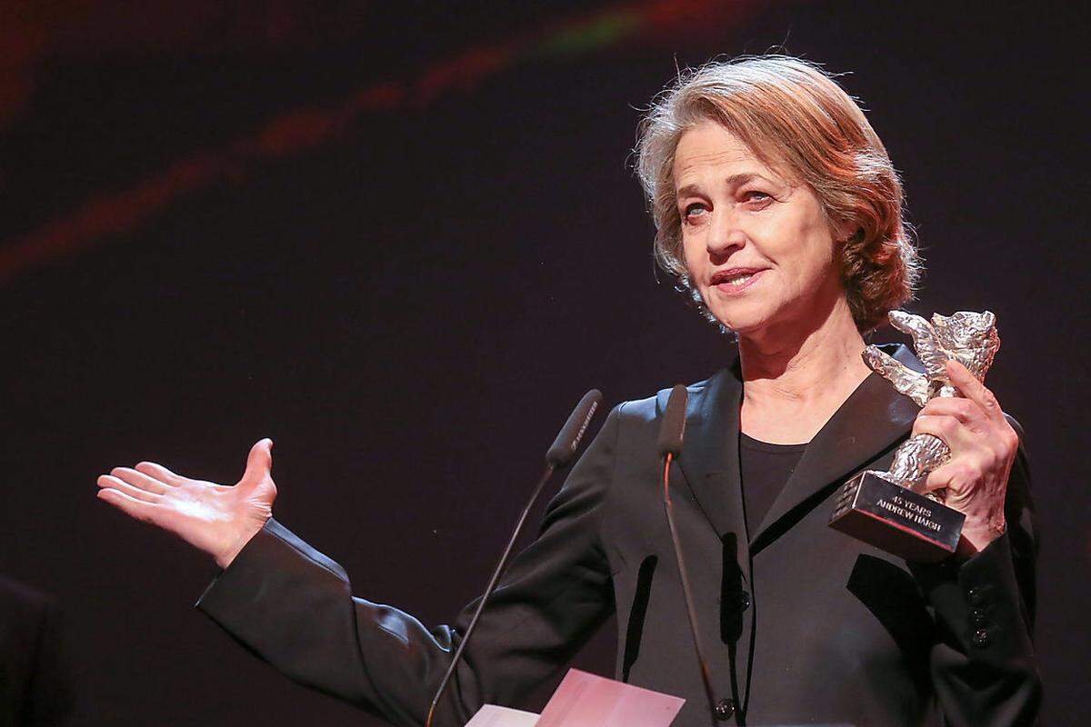 Charlotte Rampling wurde als beste Darstellerin für ihre Rolle in "45 Years" mit einem Silbernen Bären ausgezeichnet.