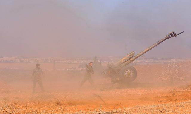 Syrische Artillerie (122-mm-Haubitze russischer Bauart) bei Al-Bab