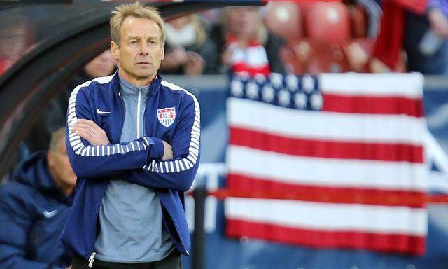 Zuletzt war Klinsmann als Trainer der US-Nationalmannschaft tätig.