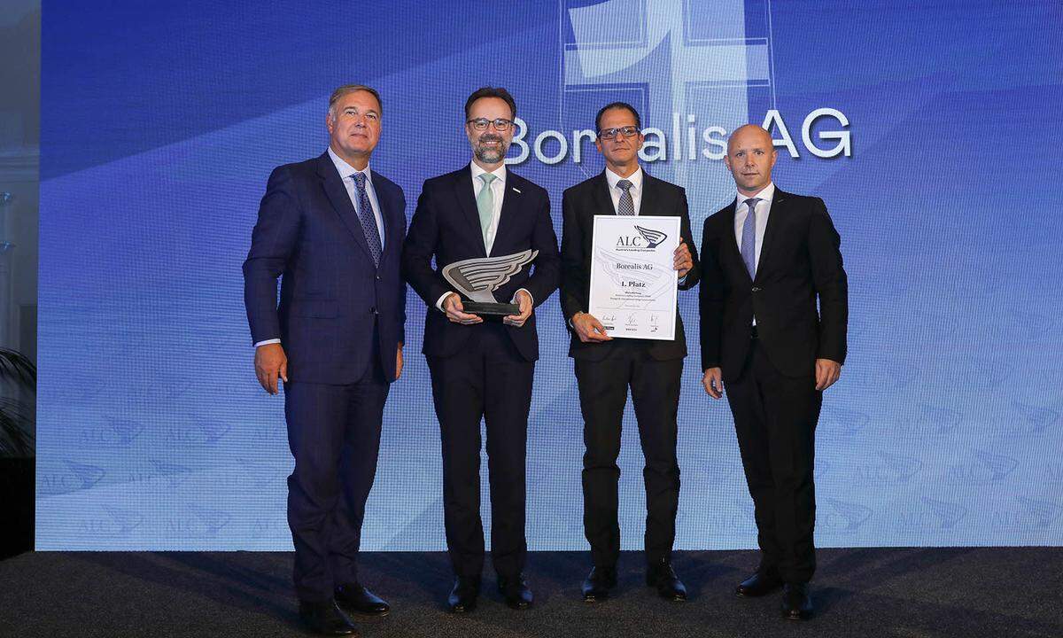 Auszeichnung 1. Platz International für Borealis AG (v.l.): WK Wien-Präsident Walter Ruck, Borealis CEO Thomas Gangl, Borealis-Director Markus Horcher und KSV1870-Vertriebsleiter Michael Pavlik.