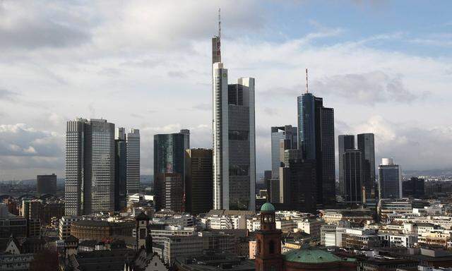 General view of the characteristic Frankfurt skyline with its banking towers