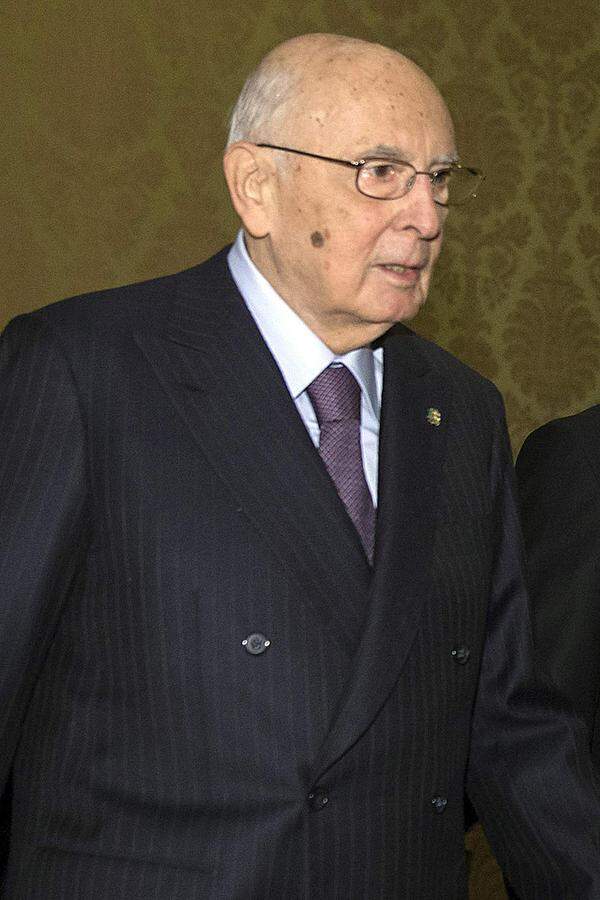 Italiens Präsident Giorgio Napolitano hob die Willensstärke hervor, mit der Abbado die Krebskrankheit bekämpft habe, an der er schon seit Jahren litt. Abbado habe in Europa und in der ganzen Welt die große Musiktradition Italiens geehrt und mit seiner tiefen Sensibilität neue Wege für eine reichere Entwicklung in den Beziehungen zwischen Kultur und Gesellschaft beschritten, kommentierte der italienische Präsident.