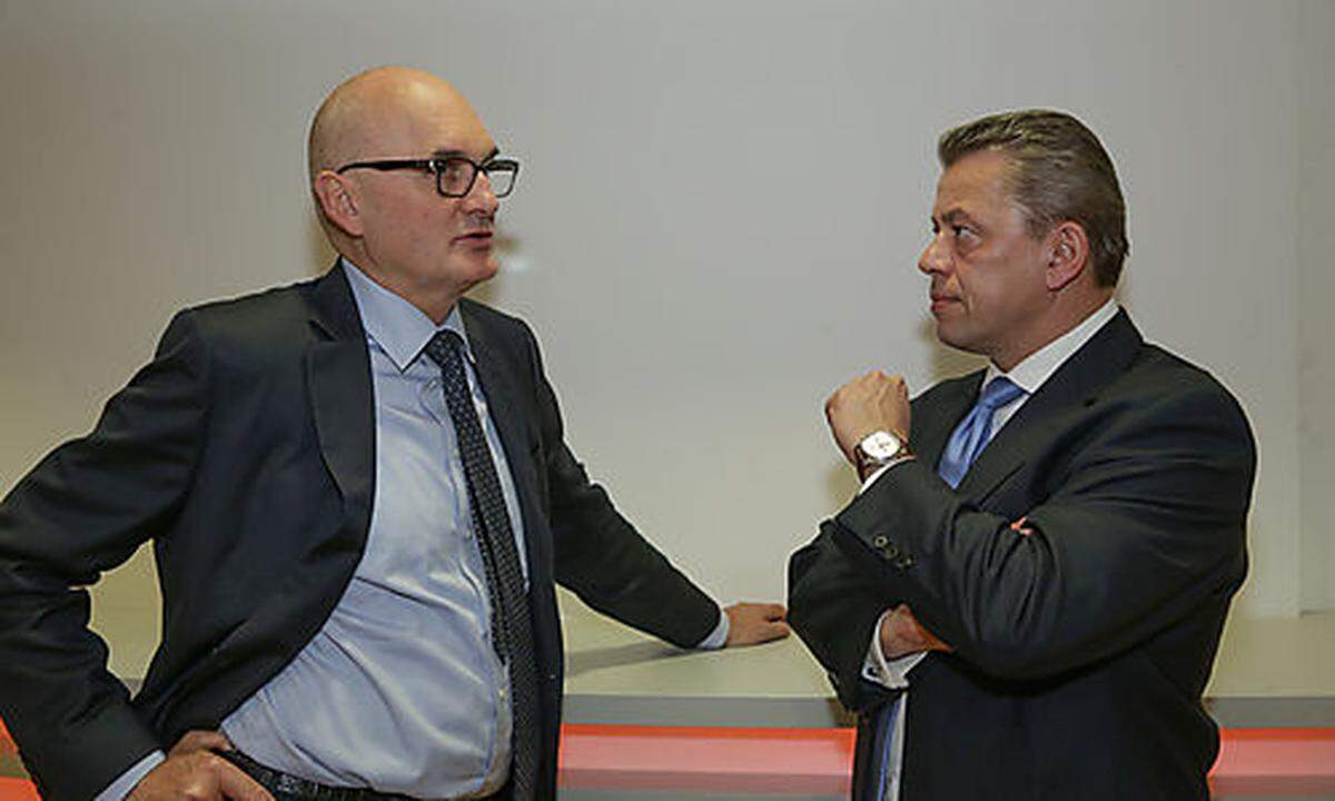 Jürgen Kullnig, Vorstand der UniCredit Bank Austria, und Martin Halama, Bank Austria-Pressesprecher, (v.l.n.r.) diskutierten angeregt.