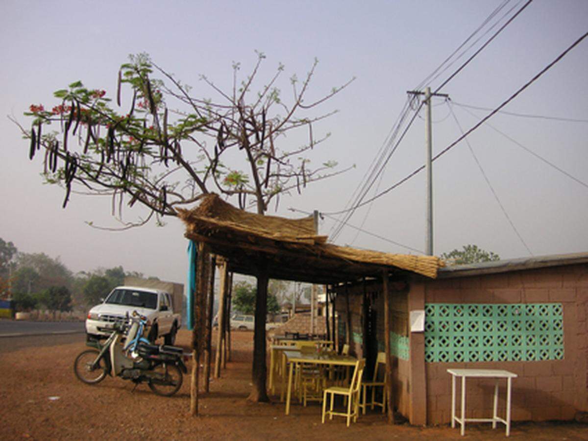 Natitingou, 30.000-Einwohner-Städtchen im Nordwesten von Benin, nahe des Gebirges Atakora, ein Straßendorf mit wenig Verkehr und viel Gleichmut.