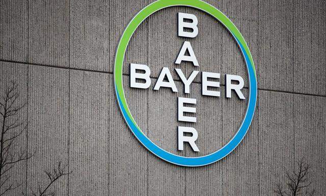 Kurz vor der Hauptversammlung präsentierte Bayer überraschend gute Zahlen.