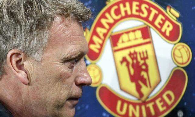 Manchester United's coach Moyes is pictured before Champions League soccer match against Bayer Leverkusen in Leverkusen