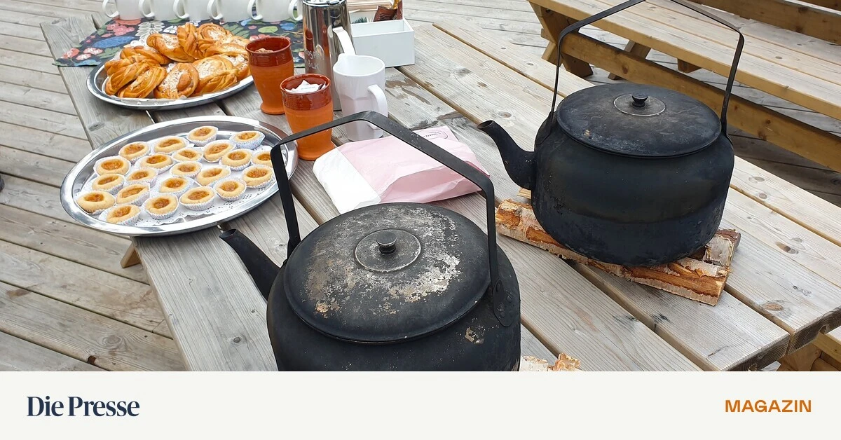 G-strikland-und-H-lsingland-Wo-F-chse-und-Elche-guten-Tag-sagen-premium-