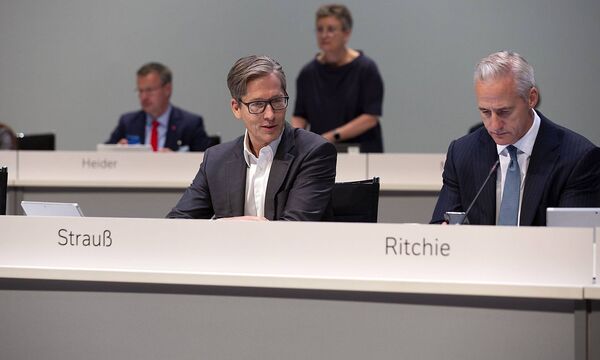 Die Abfertigungen für die Ex-Vorstände lösen Kritik aus.Frank Strauß und Garth Ritchie