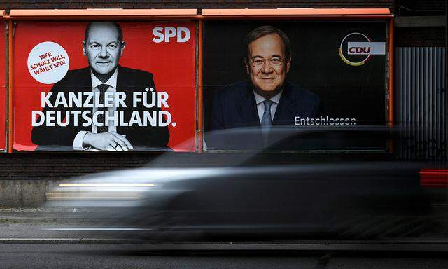 An election campaign billboard, featuring SPD´s Olaf Scholz and CDU´s Armin Laschet is pictured in Berlin